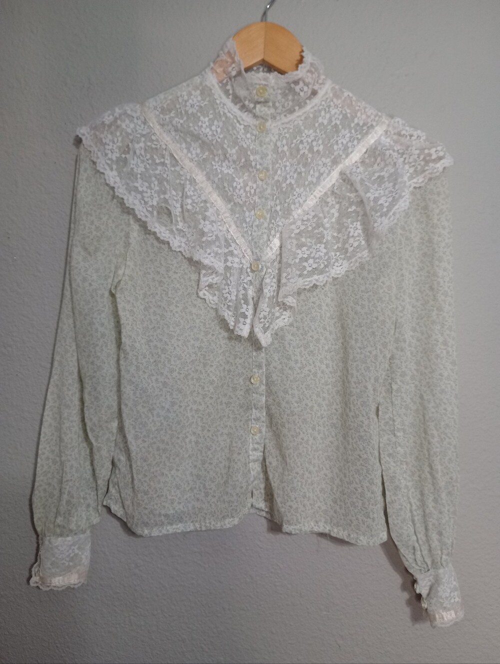 Vintage 1970s Eber San Francisco Prairie Cottage Blouse Lace & Ribbon Floral